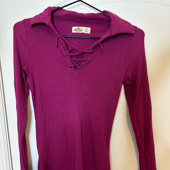 Hollister top - Picture 1 of 3
